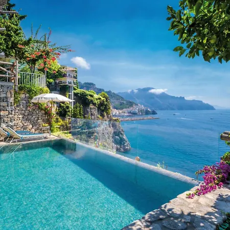 Santa Caterina Hotell 5*