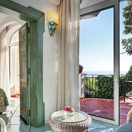 Готель Santa Caterina 5*