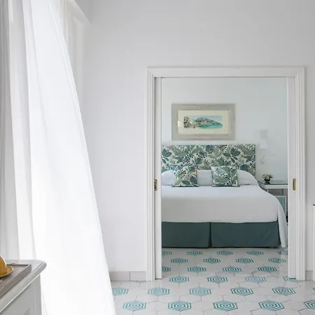 Готель Santa Caterina 5*